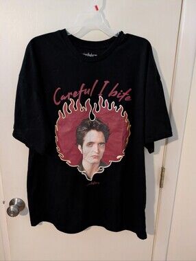 Twilight Saga Edward Cullen Careful I Bite T-Shirt XXL Black New Without Tags